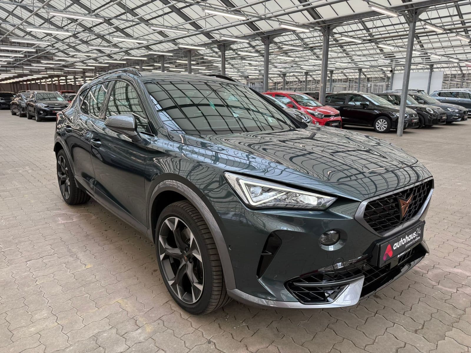 CUPRA Formentor SUV / Crossover / Geländewagen CUPRA Formentor 2.0 TSI 228kW VZ 4Drive DSG Sports Utility Vehicle #1