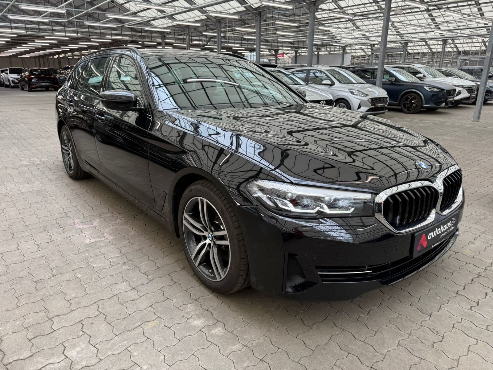 BMW 5er-Reihe Kombi BMW 5er-Reihe 520d Touring A Kombi #1
