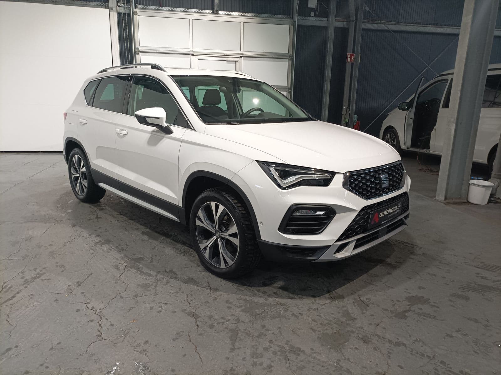 SEAT Ateca SUV / Crossover / Geländewagen SEAT Ateca 2.0 TSI 140kW Xperience 4Drive DSG Sports Utility Vehicle #1