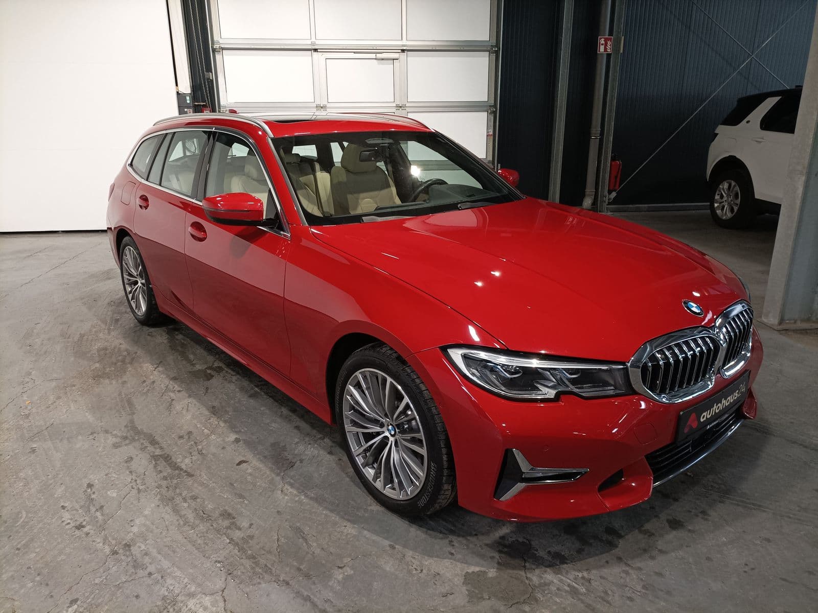 BMW 3er-Reihe Kombi BMW 3er-Reihe 330e Touring Luxury Line Auto Kombi