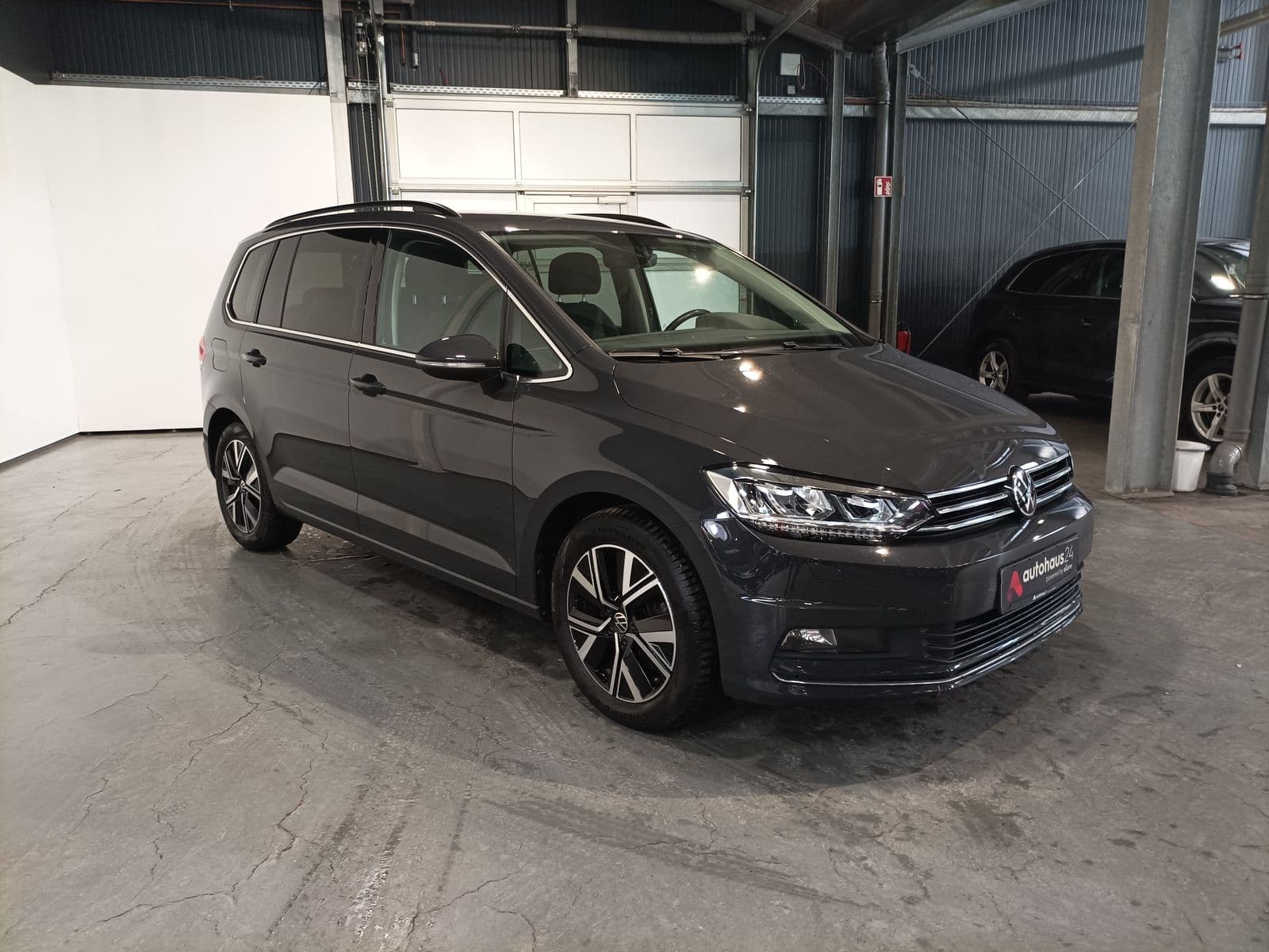 Volkswagen Touran Kleinbus / Van VOLKSWAGEN Touran 1.5 TSI OPF DSG Highline Kompaktvan #1