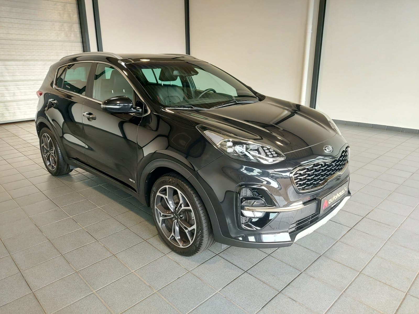 Kia Sportage SUV / Crossover / Geländewagen KIA Sportage 1.6 T-GDI DCT 4WD GT line Sports Utility Vehicle #1