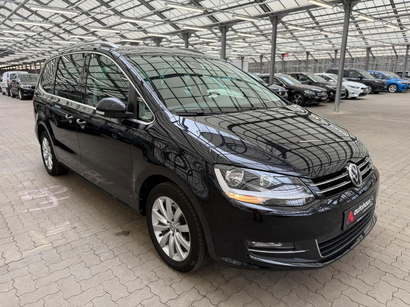 Volkswagen Sharan Kleinbus / Van VOLKSWAGEN Sharan 1.4 TSI OPF Highline Van #1