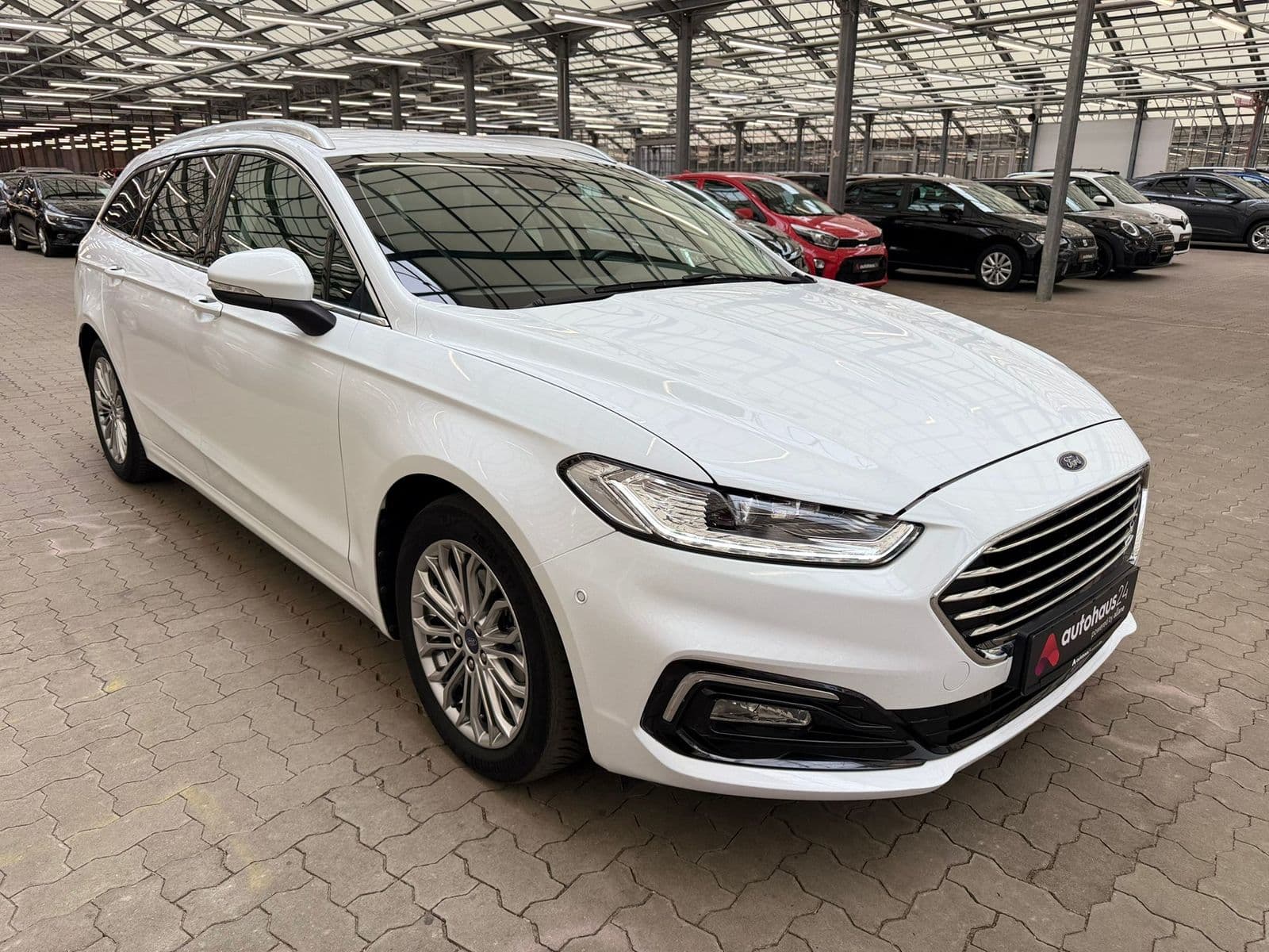 Ford Mondeo Kombi FORD Mondeo 2,0 Hybrid Titanium Automatik Turnier Kombi #1