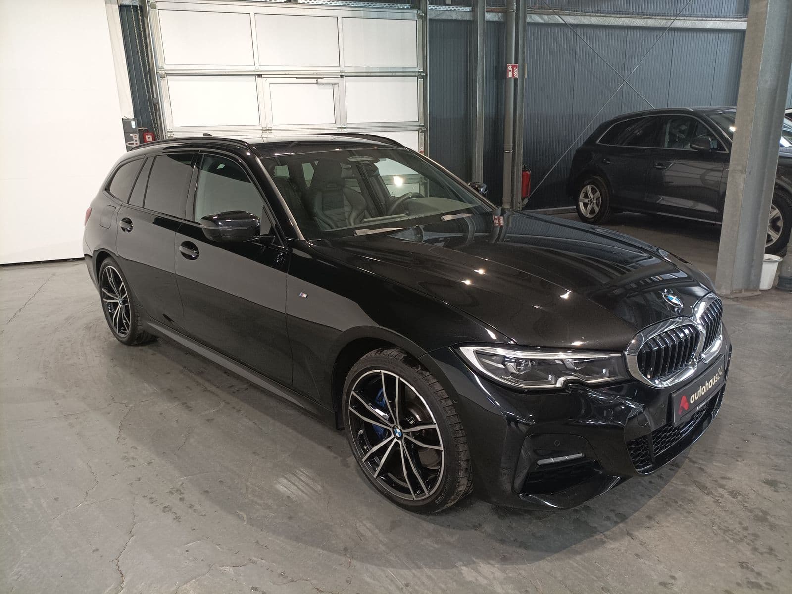 BMW 3er-Reihe Kombi BMW 3er-Reihe 330e xDrive Touring M Sport A. Kombi #1