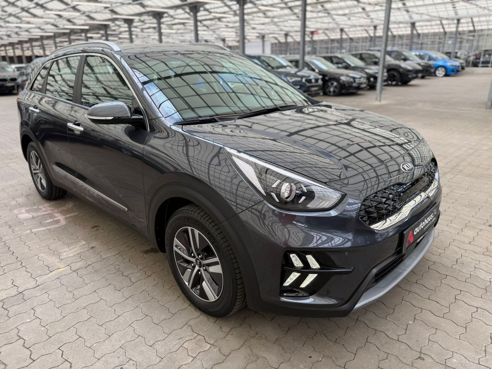 Kia Niro SUV / Crossover / Geländewagen KIA Niro 1.6 GDI Plug-in Hybrid Vision Schräghecklimousine #1