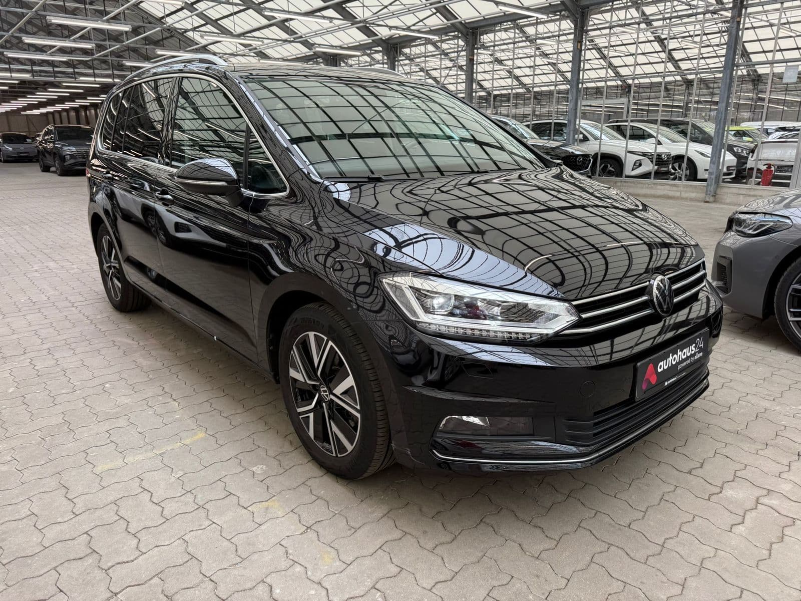 Volkswagen Touran Kleinbus / Van VOLKSWAGEN Touran 1.5 TSI OPF DSG Highline Kompaktvan #1
