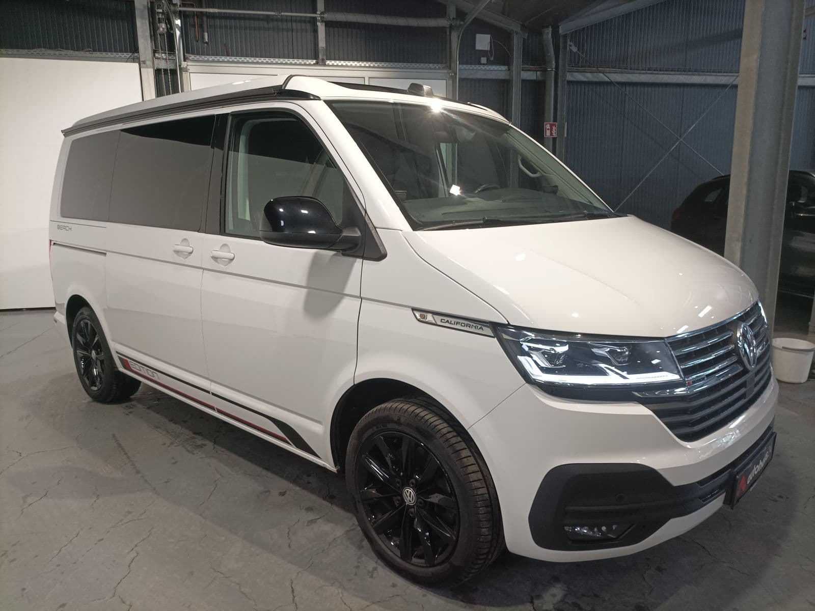 Volkswagen Multivan Kleinbus / Van VOLKSWAGEN California 2,0 TDI 146kW BMT 4MOT. DSG Beach C. Ed. Campingbus #1