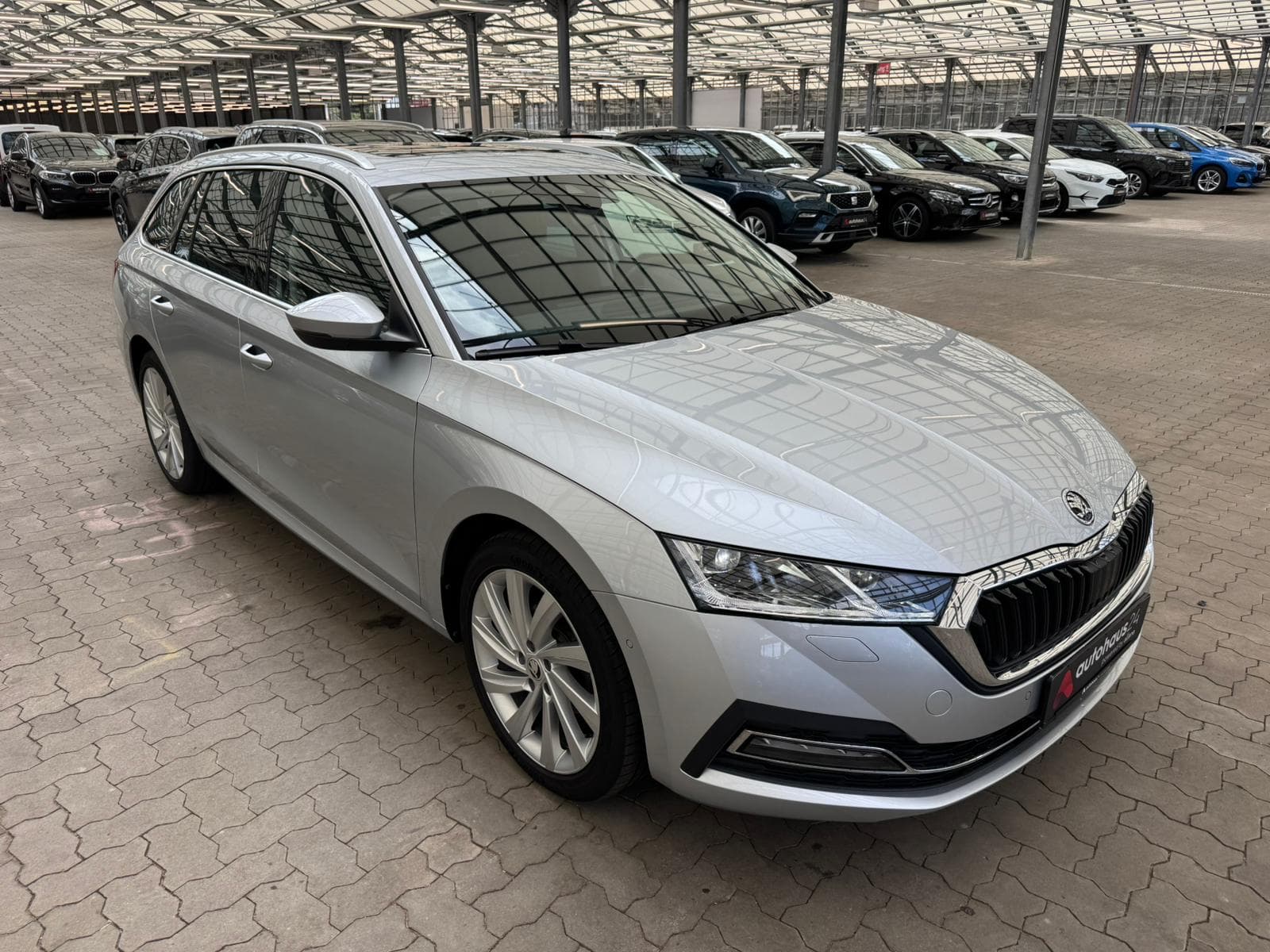 ŠKODA Octavia Kombi SKODA Octavia 1.5 TSI ACT STYLE COMBI Kombi #1