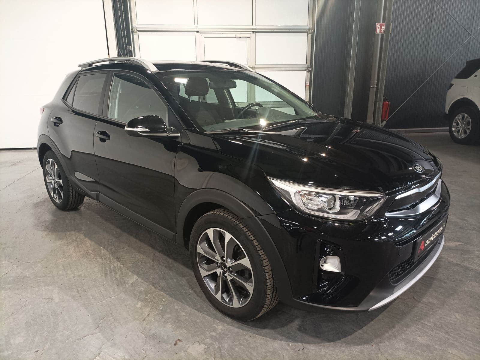 Kia Stonic SUV / Crossover / Geländewagen KIA Stonic 1.0 T-GDI 100 Vision Sports Utility Vehicle #1