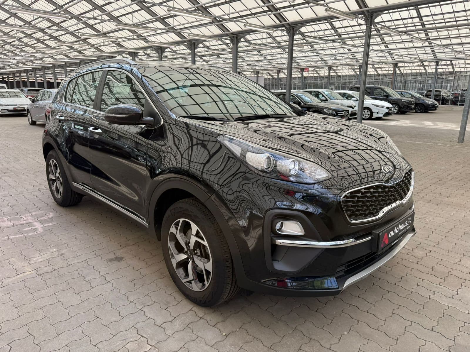 Kia Sportage SUV / Crossover / Geländewagen KIA Sportage 1.6 GDI 2WD Vision Sports Utility Vehicle #1