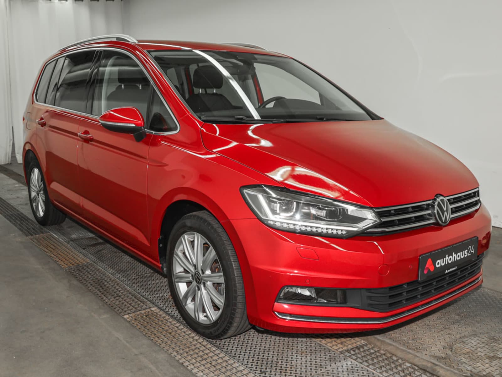 Volkswagen Touran Kleinbus / Van VOLKSWAGEN Touran 1.5 TSI OPF DSG Highline Kompaktvan #1