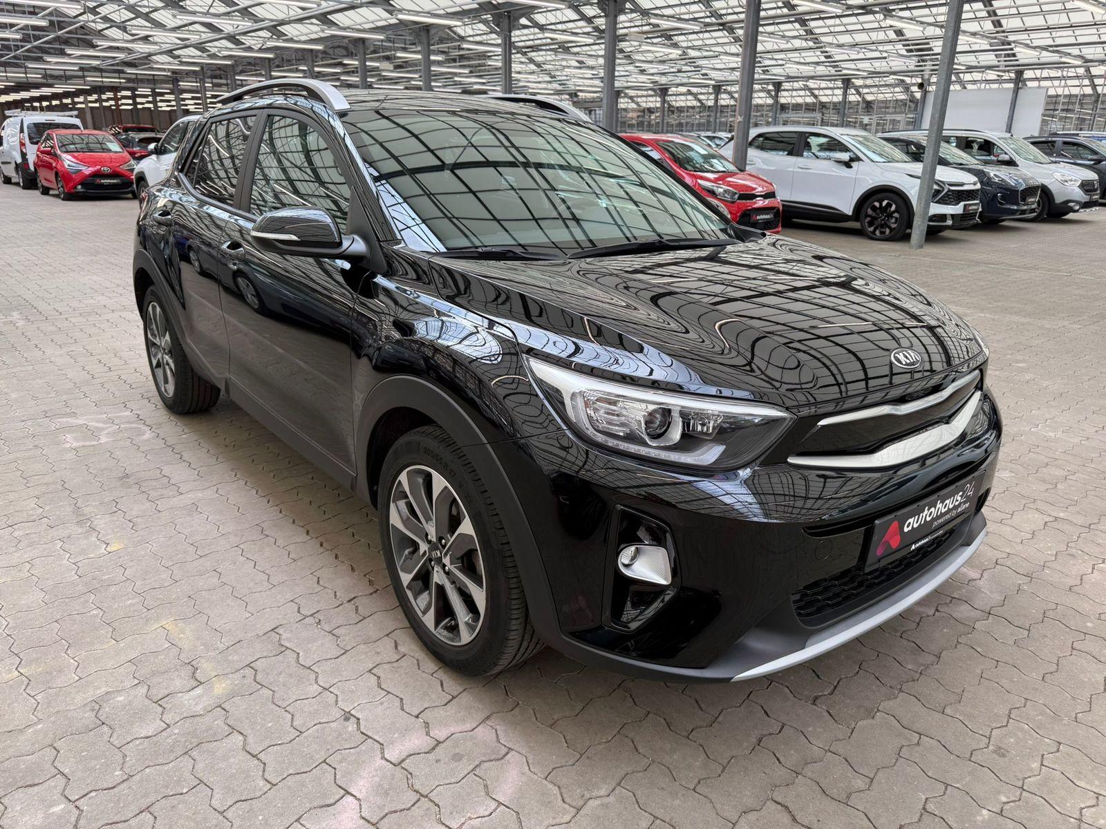 Kia Stonic SUV / Crossover / Geländewagen KIA Stonic 1.0 T-GDI 100 Vision Sports Utility Vehicle