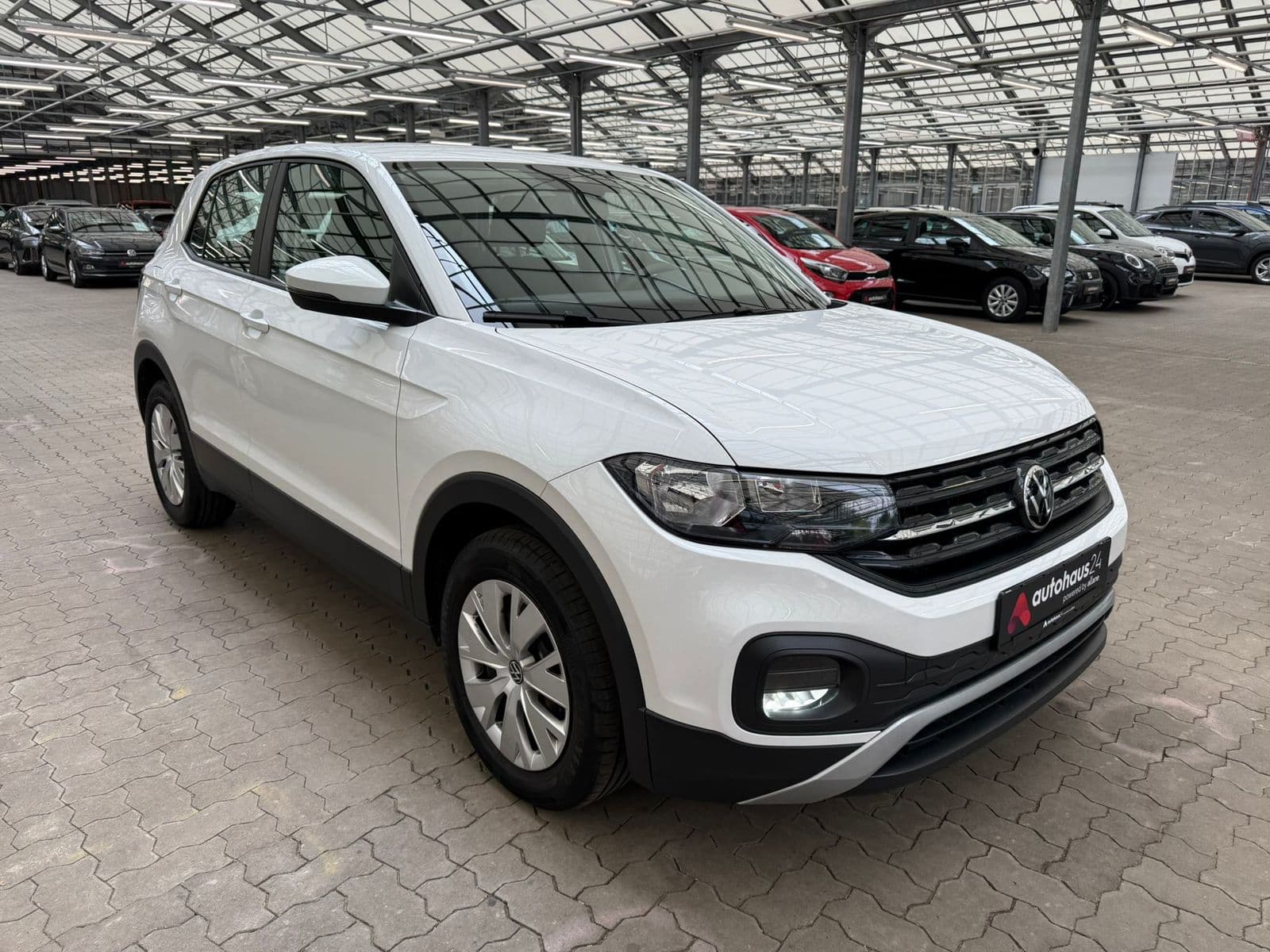 Volkswagen T-Cross SUV / Crossover / Geländewagen VOLKSWAGEN T-Cross 1.0 TSI OPF 81 kW DSG Sports Utility Vehicle #1