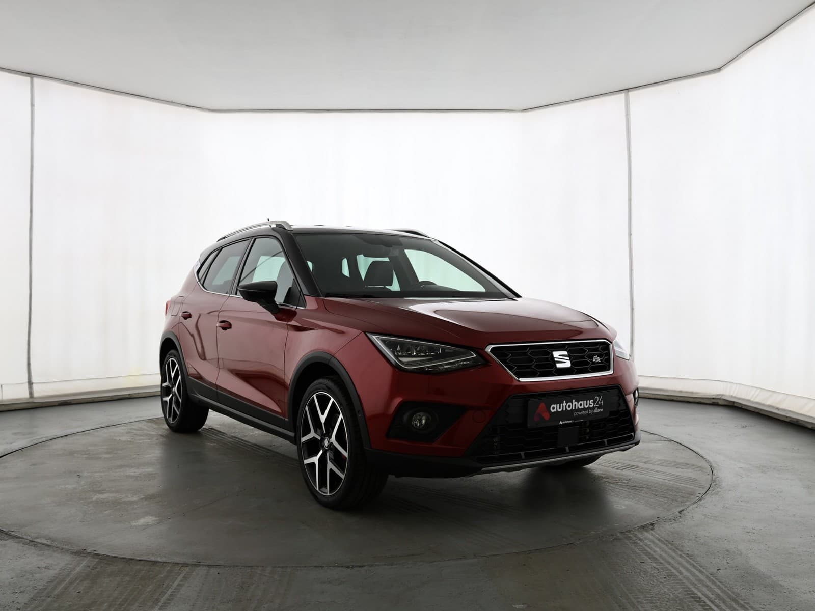 SEAT Arona SUV / Crossover / Geländewagen SEAT Arona 1.5 TSI 110kW FR BEATS DSG Sports Utility Vehicle #1