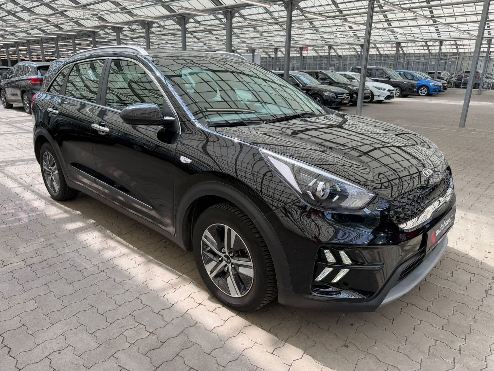 Kia Niro SUV / Crossover / Geländewagen KIA Niro 1.6 GDI Hybrid Vision Schräghecklimousine #1
