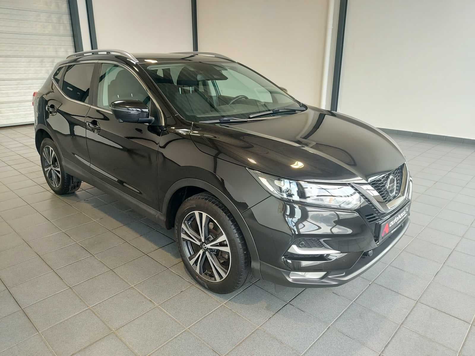 Nissan Qashqai SUV / Crossover / Geländewagen NISSAN Qashqai 1.3 DIG-T N-CONNECTA Crossover #1