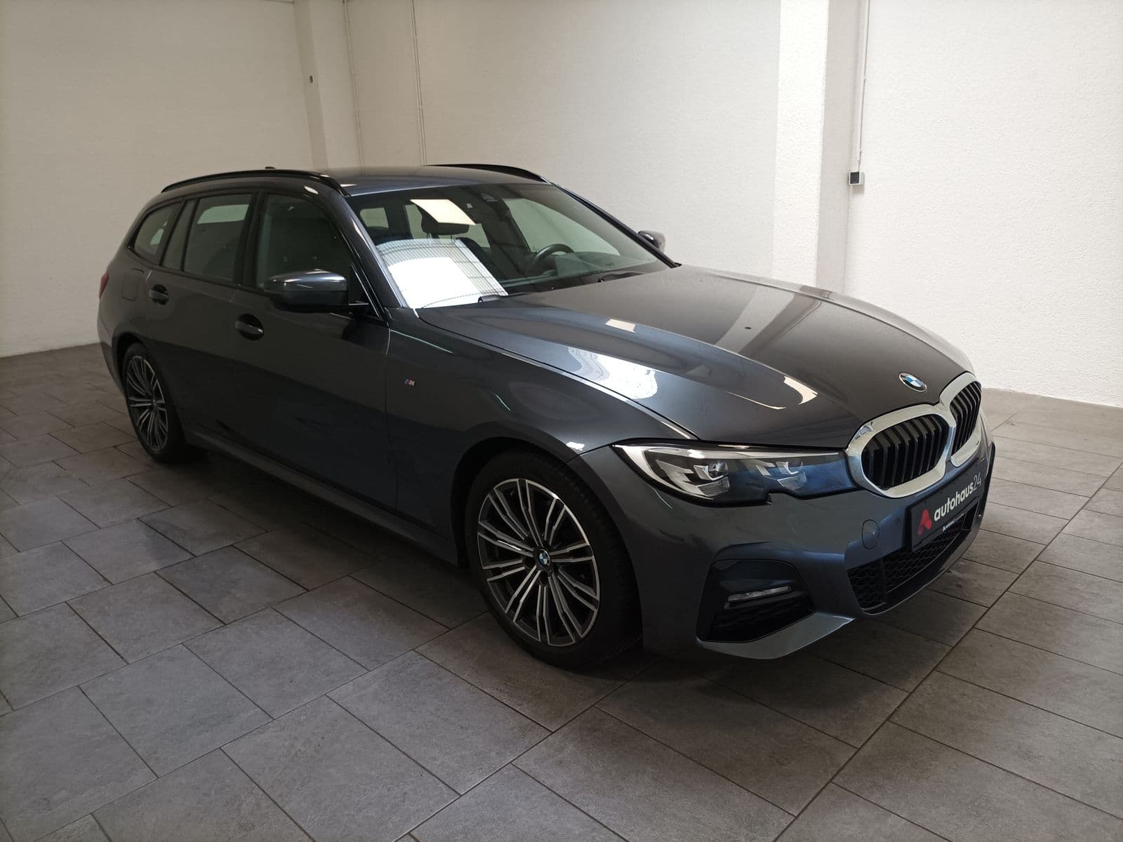 BMW 3er-Reihe Kombi BMW 3er-Reihe 320i Touring M Sport Auto Kombi #1