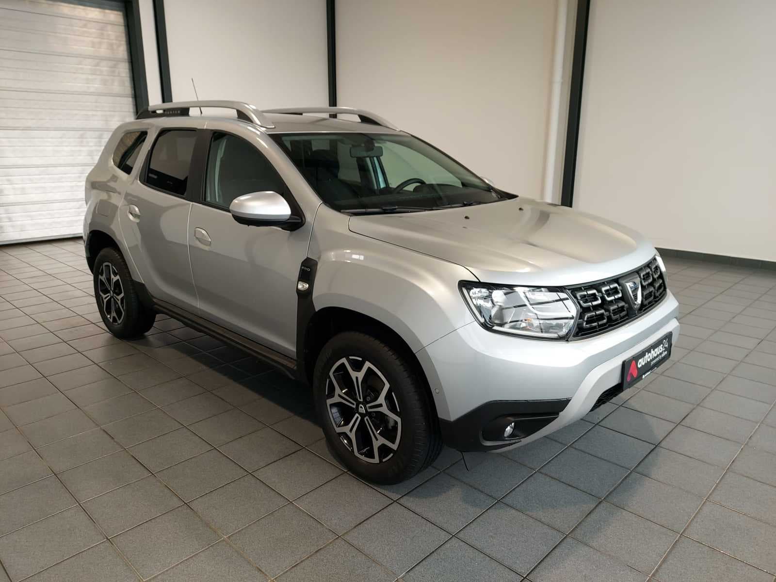Dacia Duster SUV / Crossover / Geländewagen DACIA Duster TCe 150 4WD GPF Prestige Sports Utility Vehicle #1