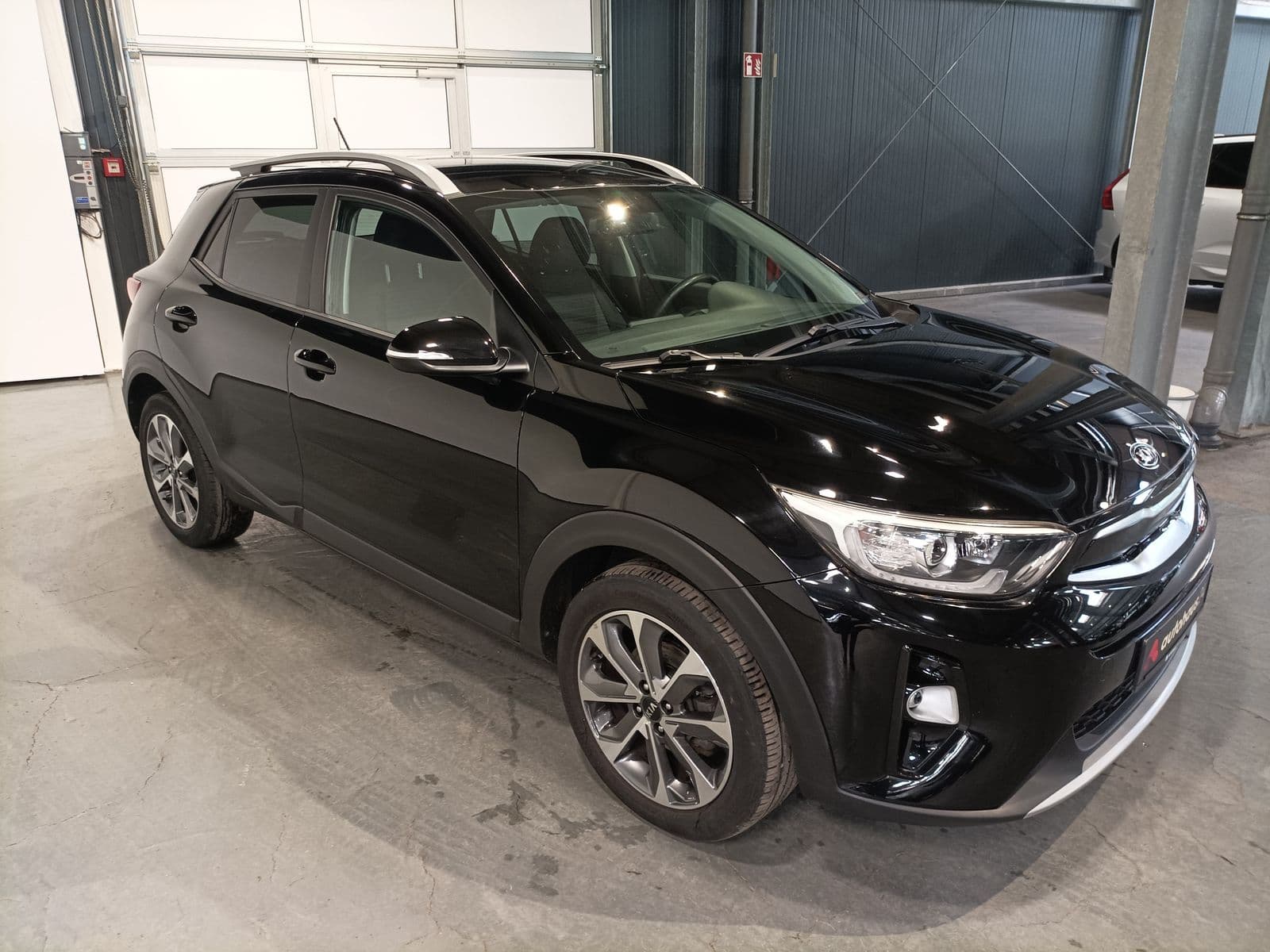 Kia Stonic SUV / Crossover / Geländewagen KIA Stonic 1.0 T-GDI 100 Vision Sports Utility Vehicle #1