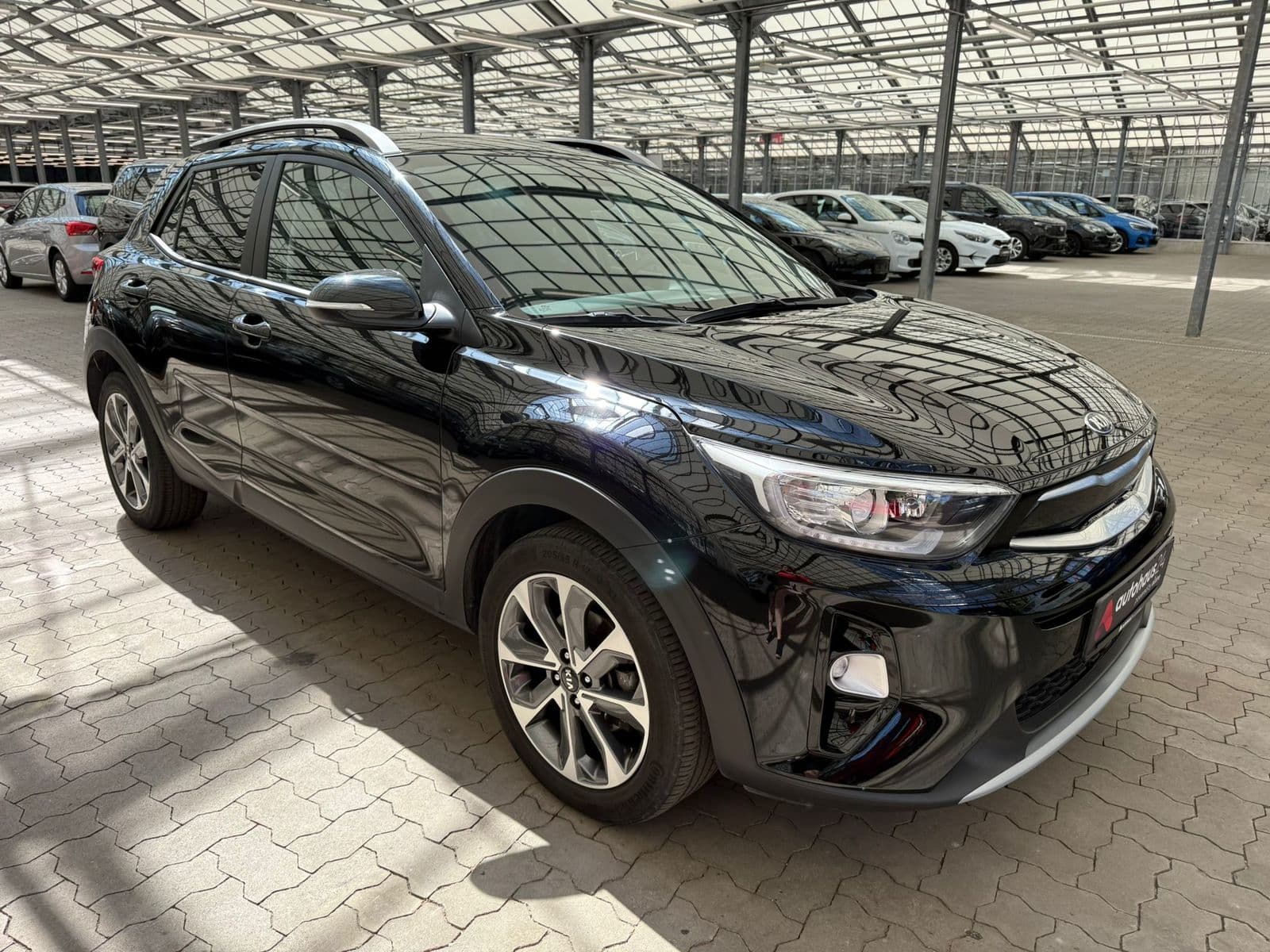 Kia Stonic SUV / Crossover / Geländewagen KIA Stonic 1.0 T-GDI 100 Vision Sports Utility Vehicle #1