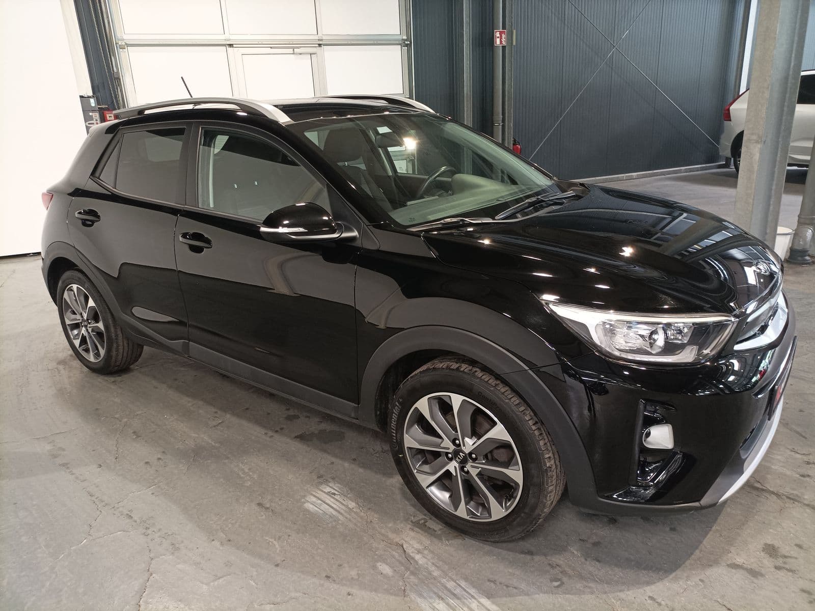 Kia Stonic SUV / Crossover / Geländewagen KIA Stonic 1.0 T-GDI 100 Vision Sports Utility Vehicle #1