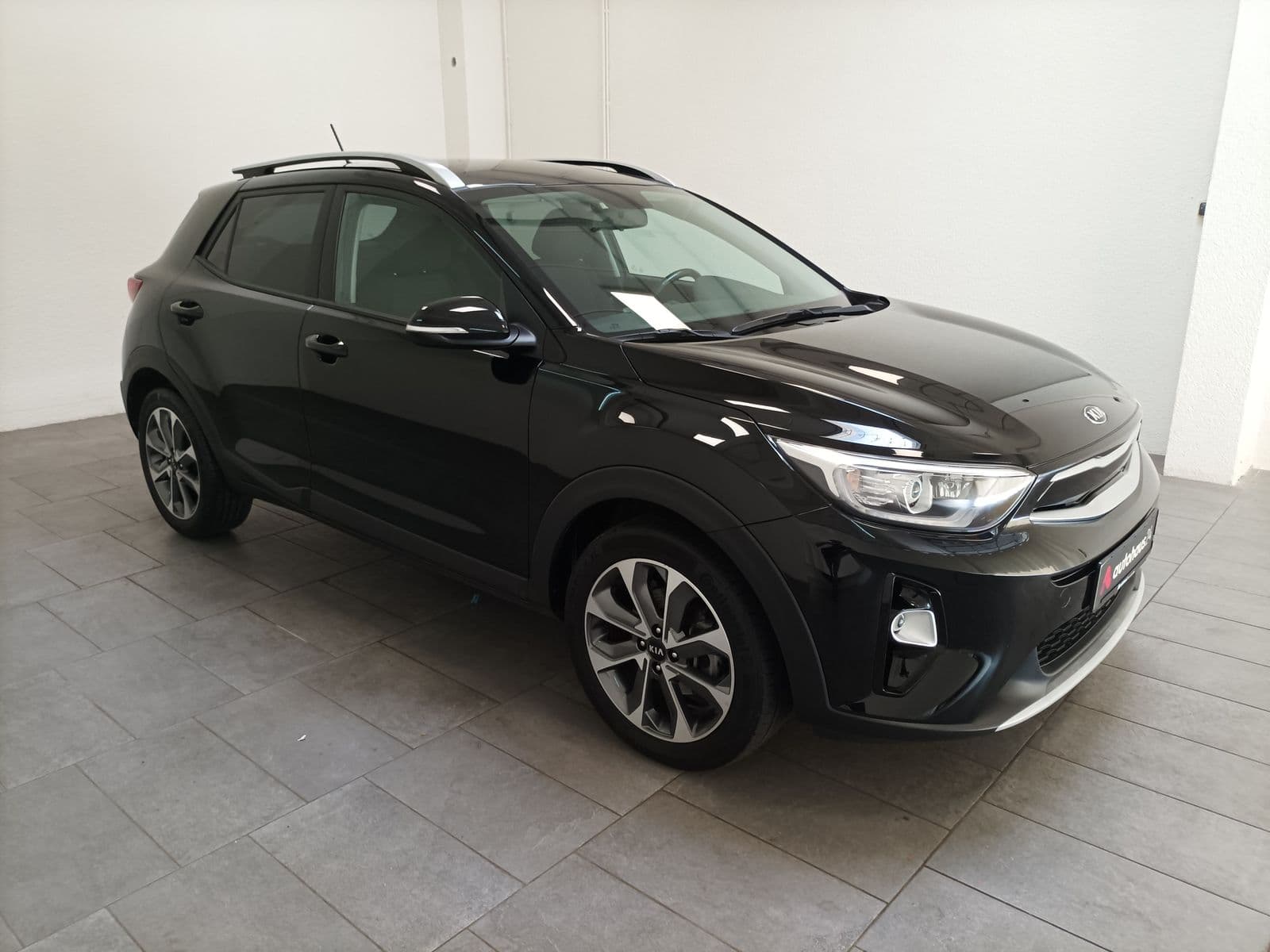Kia Stonic SUV / Crossover / Geländewagen KIA Stonic 1.0 T-GDI 100 Vision Sports Utility Vehicle #1