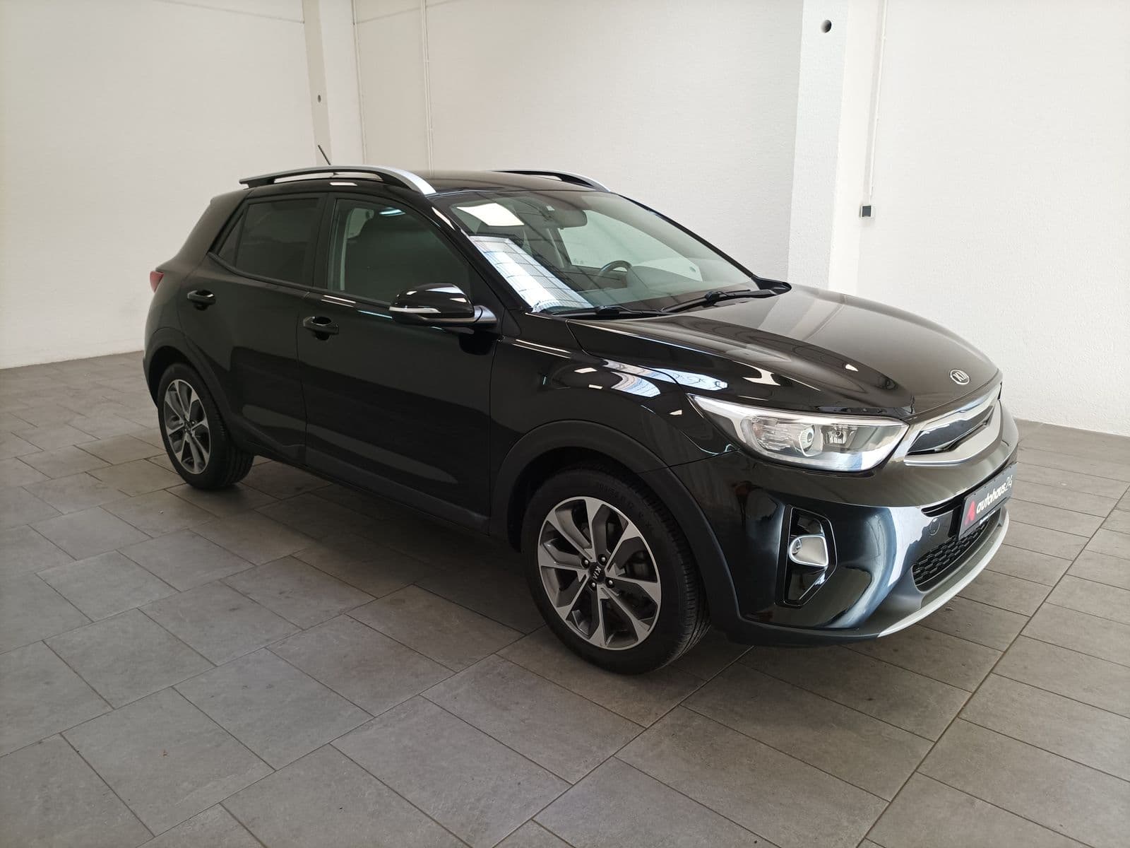 Kia Stonic SUV / Crossover / Geländewagen KIA Stonic 1.0 T-GDI 100 Vision Sports Utility Vehicle #1