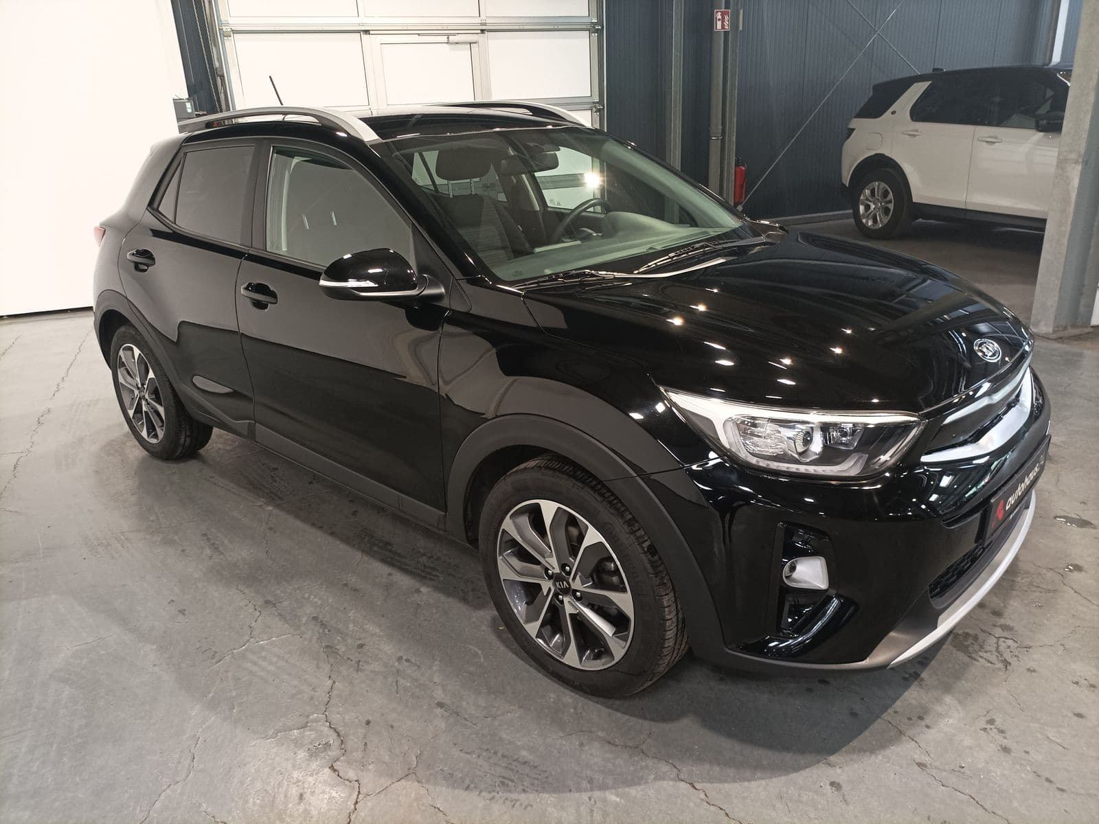 Kia Stonic SUV / Crossover / Geländewagen KIA Stonic 1.0 T-GDI 100 Vision Sports Utility Vehicle #1