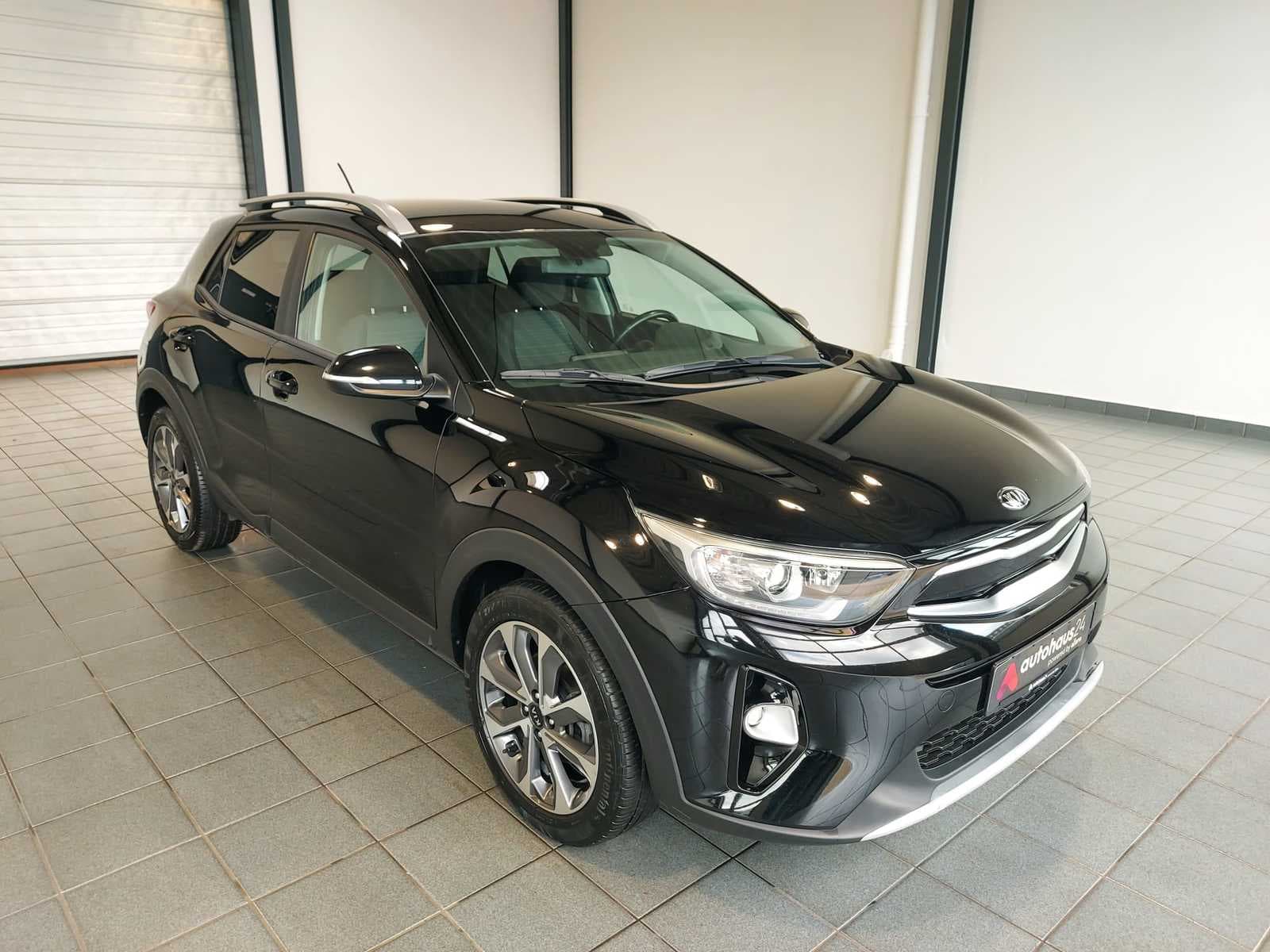 Kia Stonic SUV / Crossover / Geländewagen KIA Stonic 1.0 T-GDI 100 Vision Sports Utility Vehicle #1