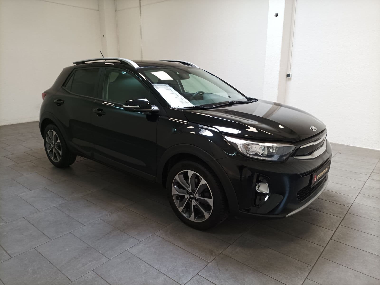 Kia Stonic SUV / Crossover / Geländewagen KIA Stonic 1.0 T-GDI 100 Vision Sports Utility Vehicle #1