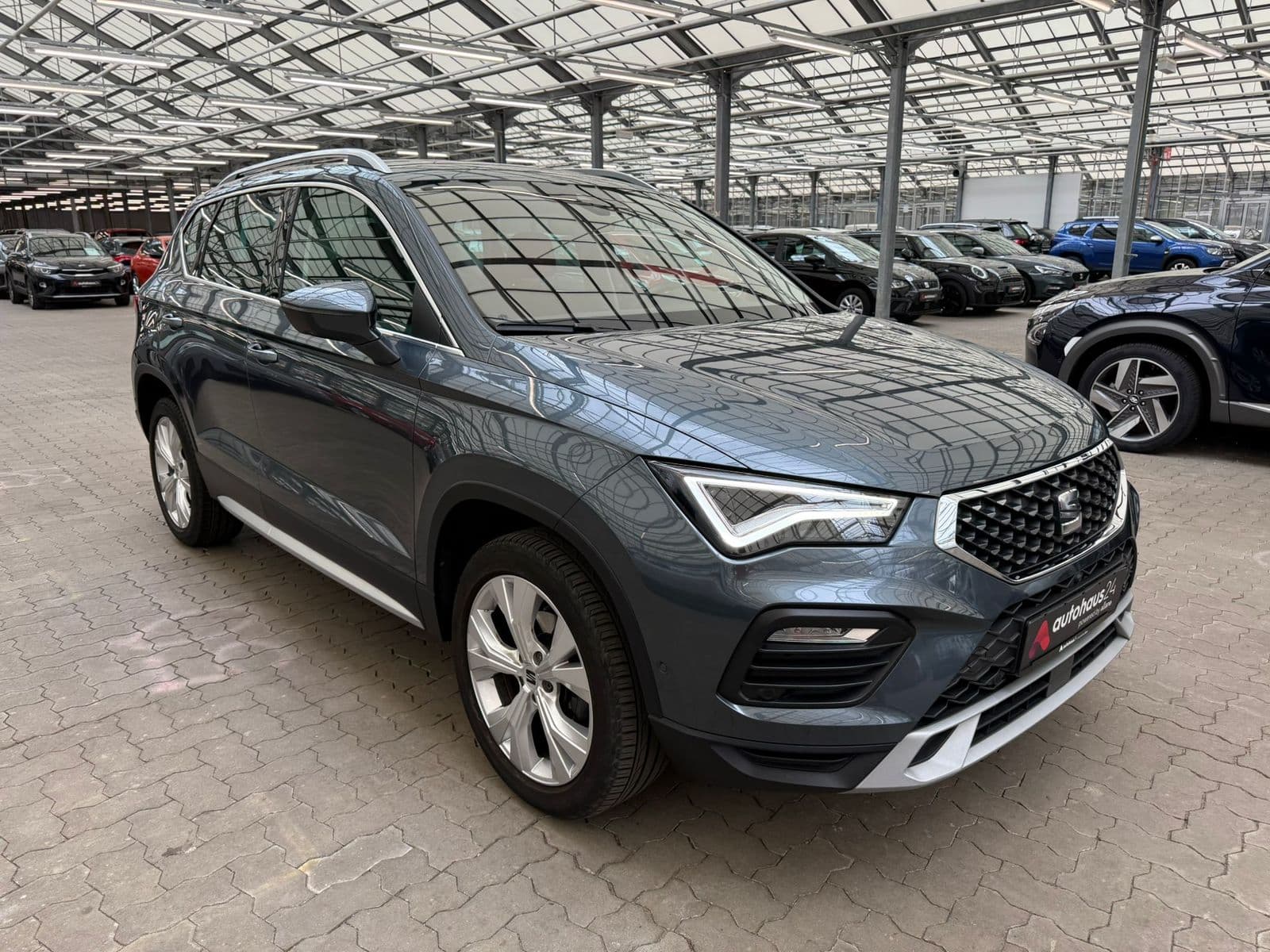 SEAT Ateca SUV / Crossover / Geländewagen SEAT Ateca 1.5 TSI ACT 110kW Xperience Sports Utility Vehicle #1