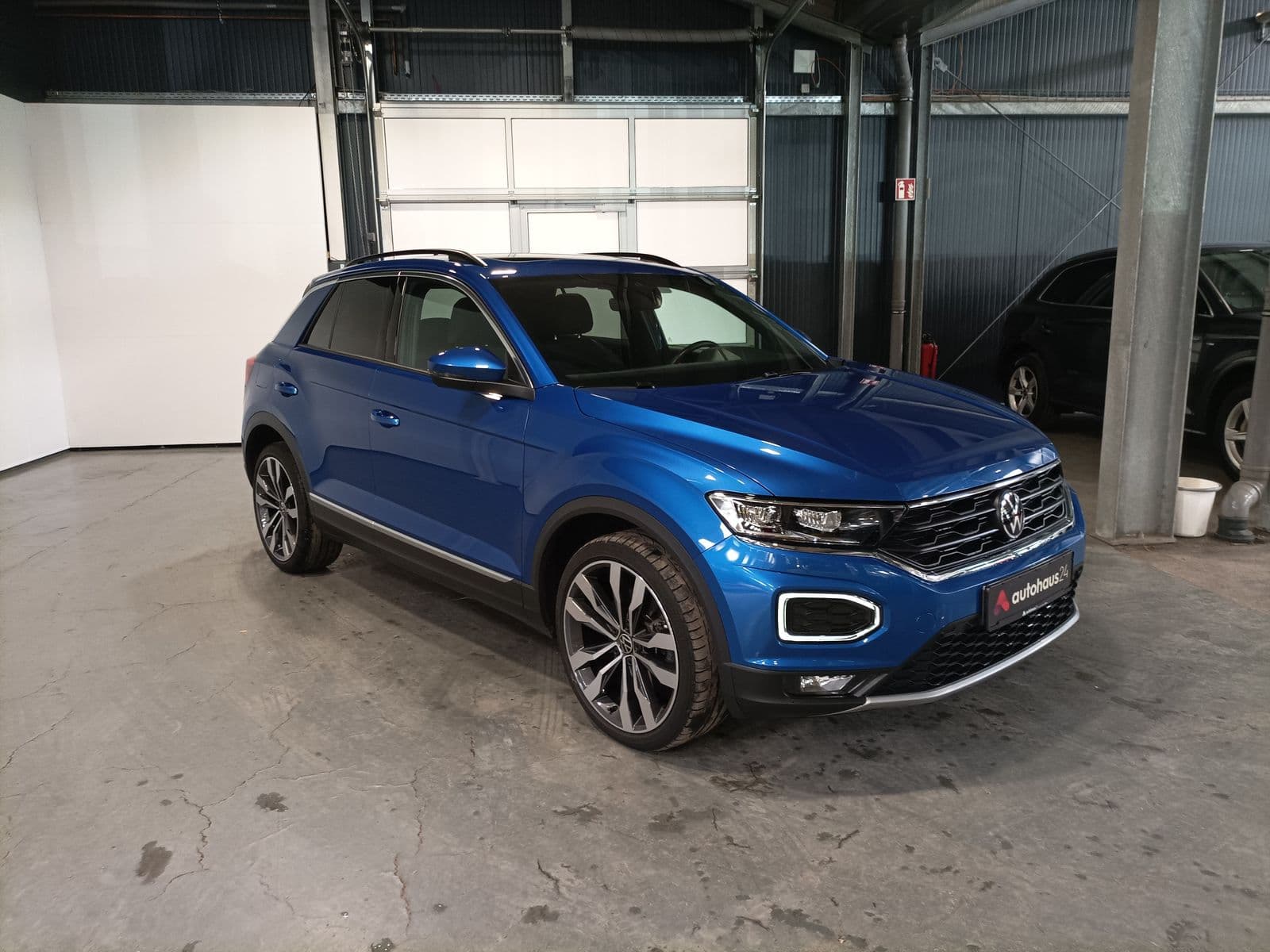 Volkswagen T-Roc SUV / Crossover / Geländewagen VOLKSWAGEN T-Roc 2.0 TSI OPF DSG 4MOTION Sport Sports Utility Vehicle #1