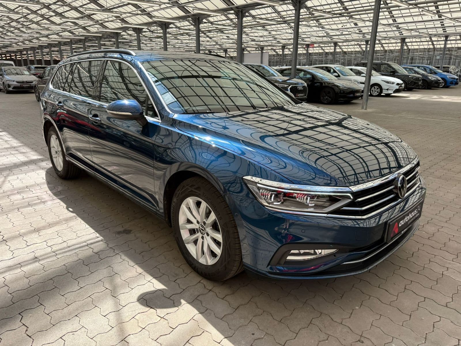 Volkswagen Passat Kombi VOLKSWAGEN Passat 1.5 TSI OPF DSG Business Variant Kombi #1