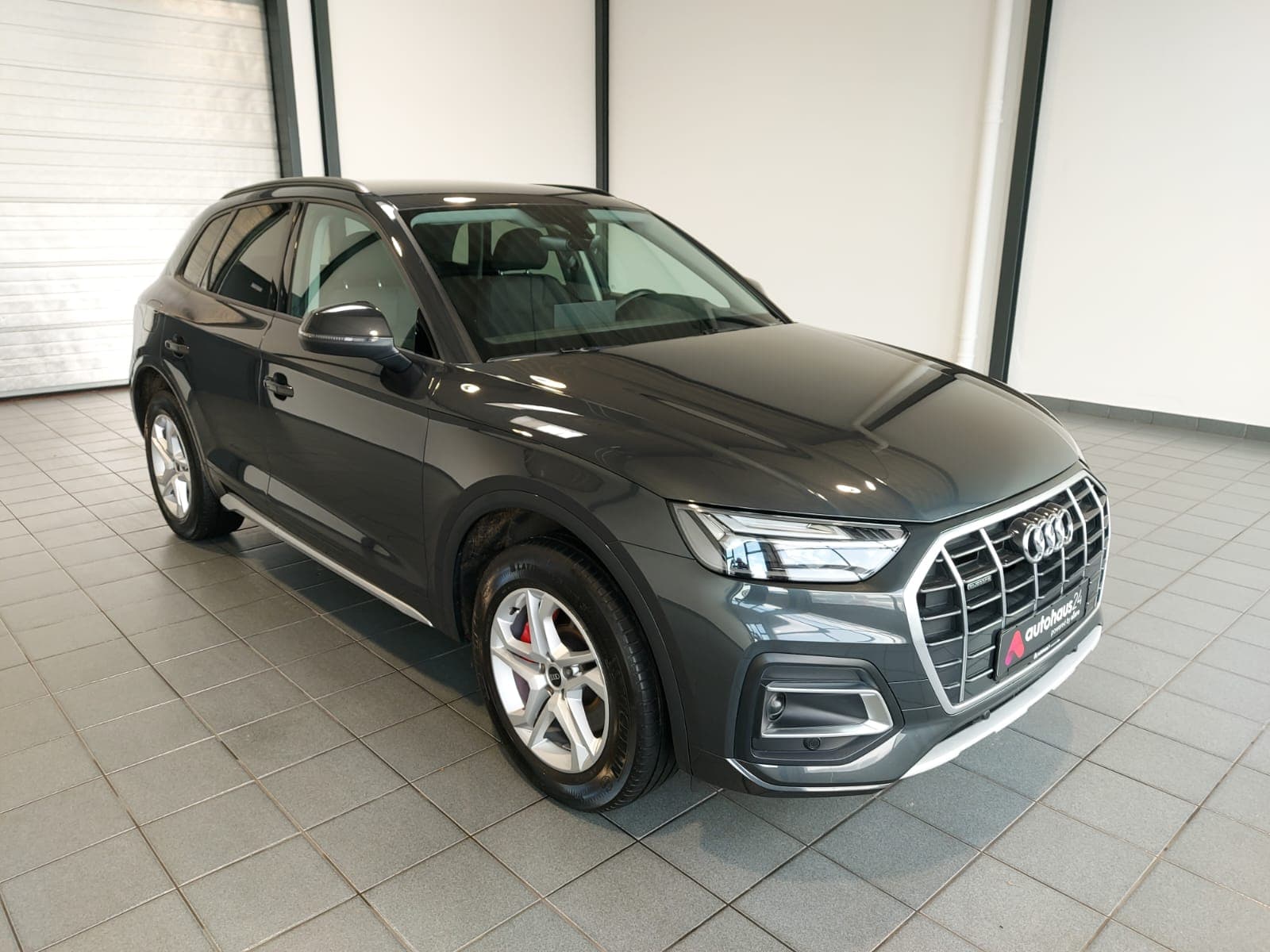 Audi Q5 SUV / Crossover / Geländewagen AUDI Q5 50 TFSI e S tronic quattro advanced Sports Utility Vehicle