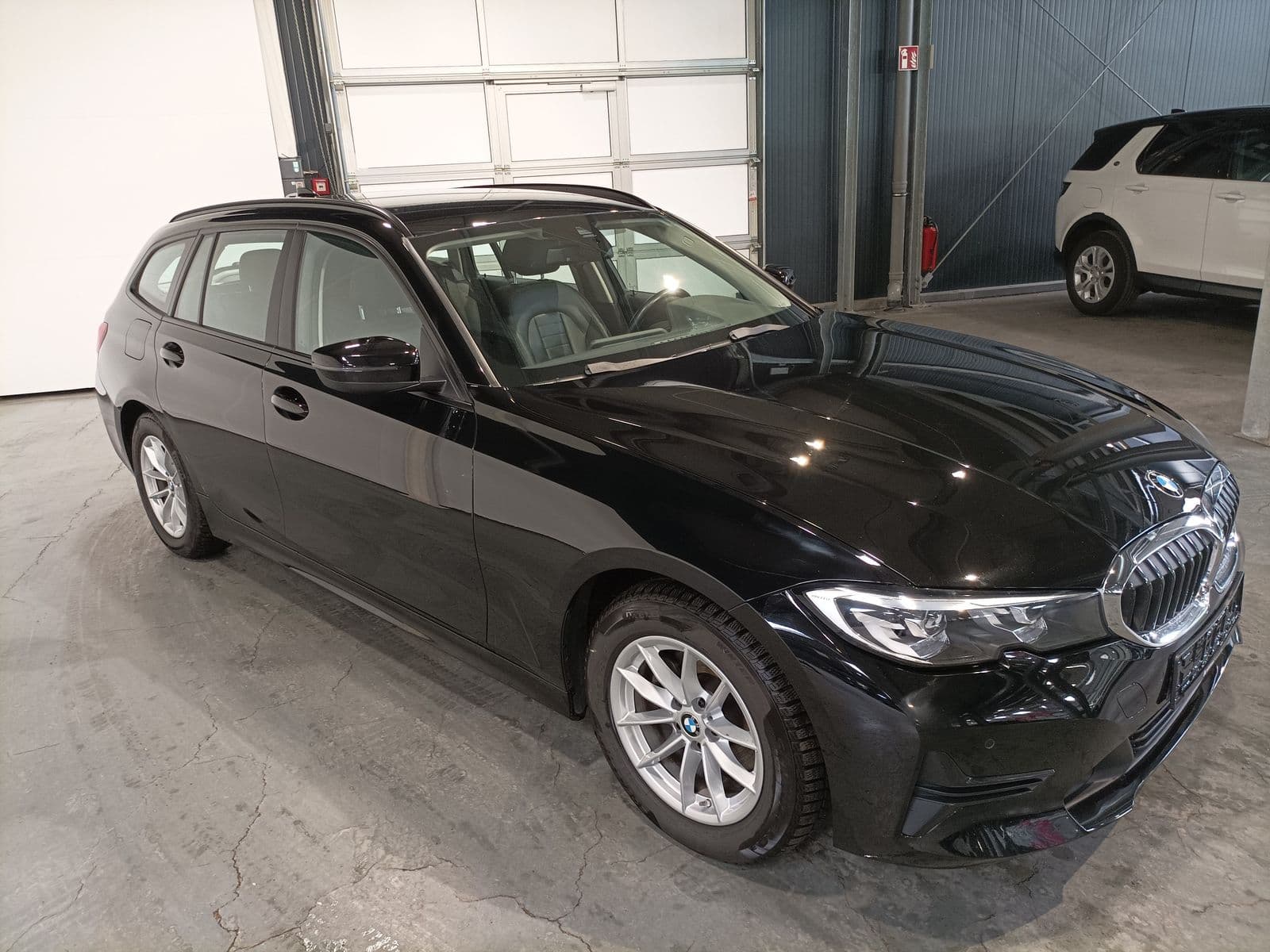 BMW 3er-Reihe Kombi BMW 3er-Reihe 320d Touring Advantage Automatik Kombi #1