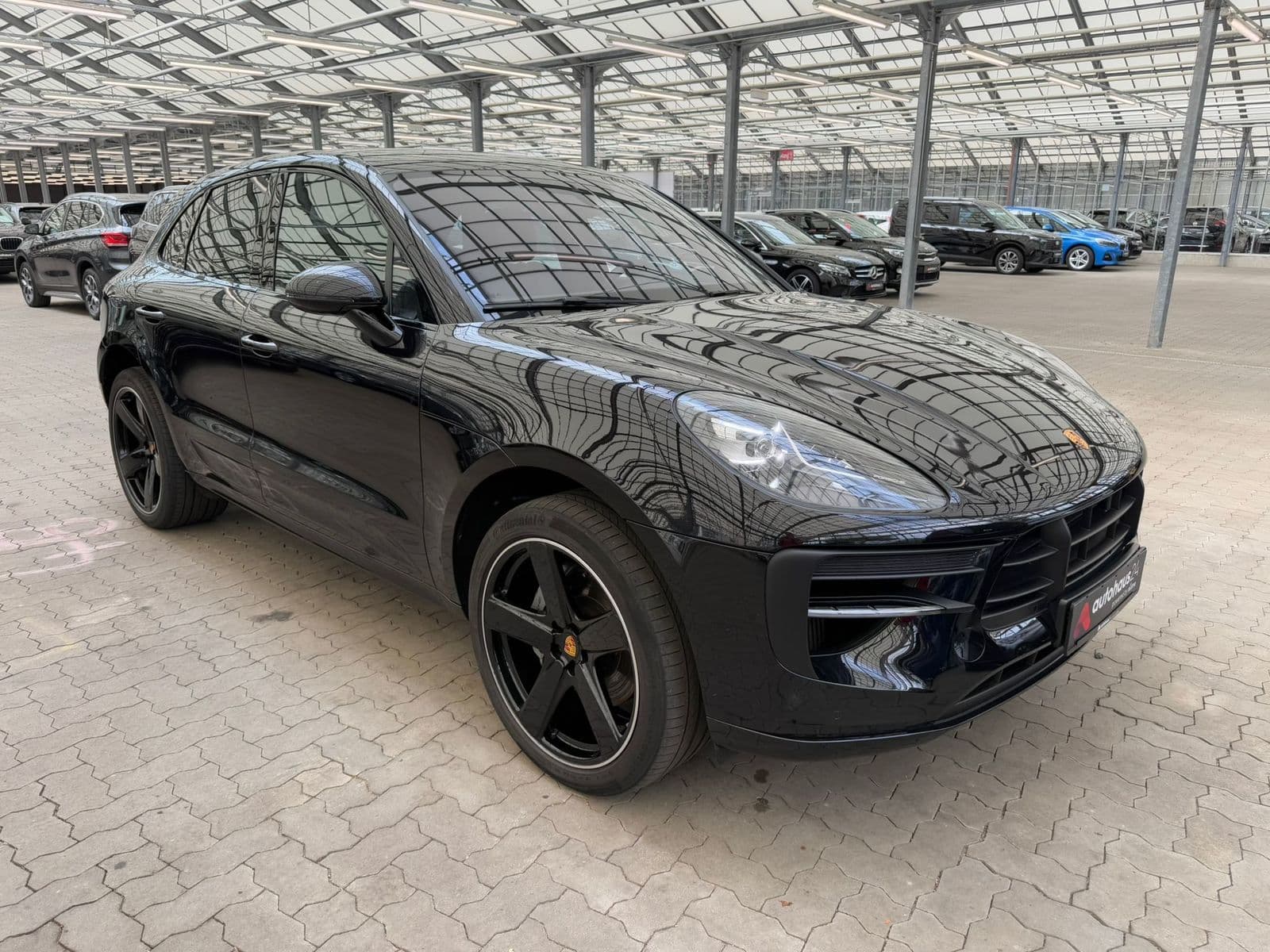 Porsche Macan SUV / Crossover / Geländewagen PORSCHE Macan S Sports Utility Vehicle #1