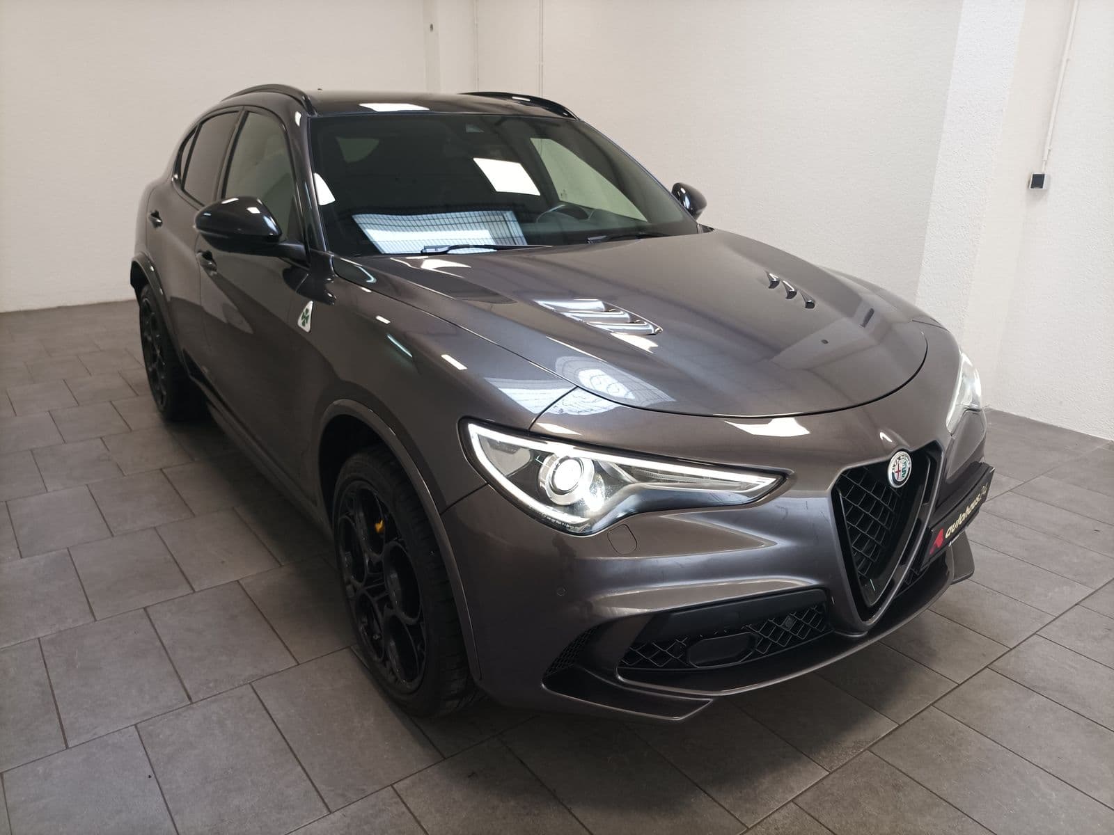 Alfa Romeo Stelvio SUV / Crossover / Geländewagen ALFA ROMEO Stelvio 2.9 Bi-T. V6 375kW Quadrifoglio AT8-Q4 Sports Utility Vehicle #1