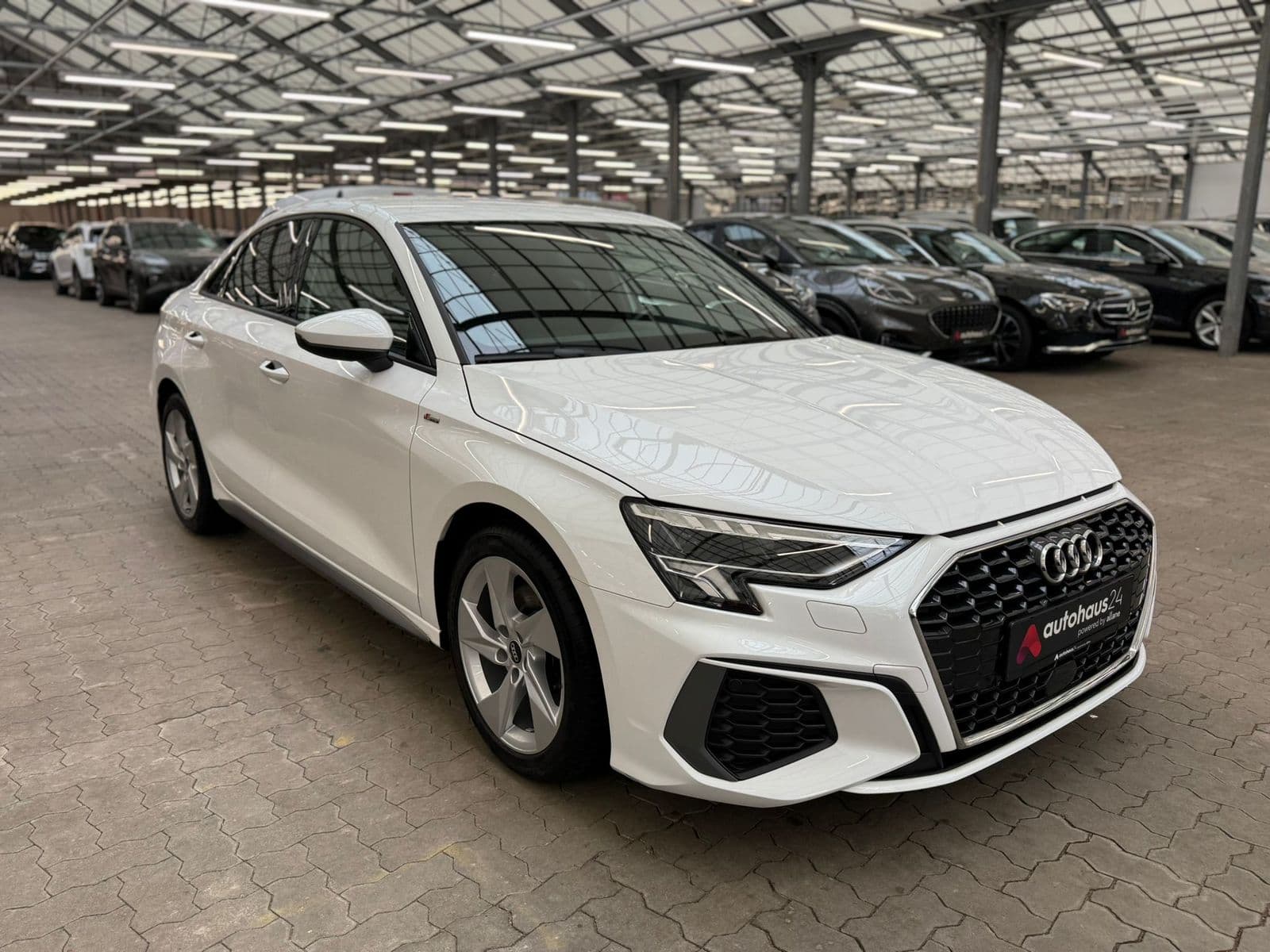 Audi A3 Limousine AUDI A3 30 TFSI S tronic S line Limousine #1
