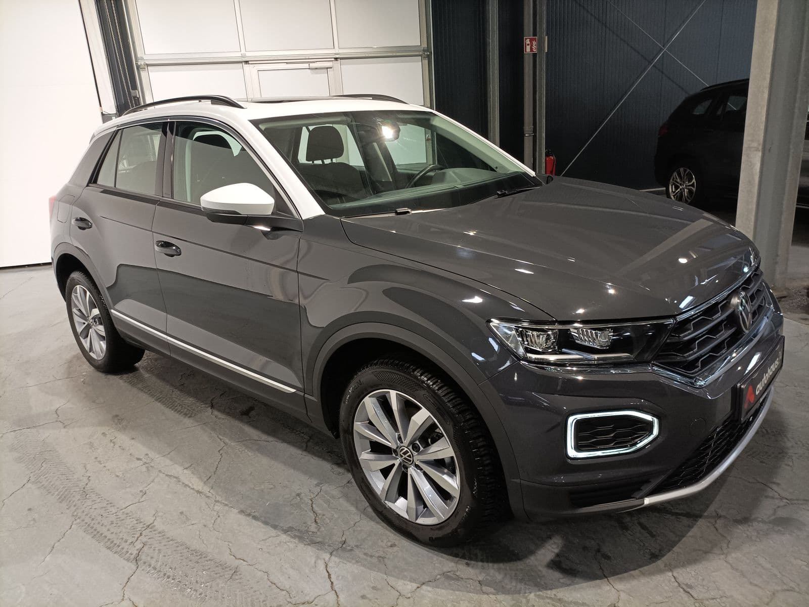 Volkswagen T-Roc SUV / Crossover / Geländewagen VOLKSWAGEN T-Roc 1.0 TSI OPF Style Sports Utility Vehicle #1