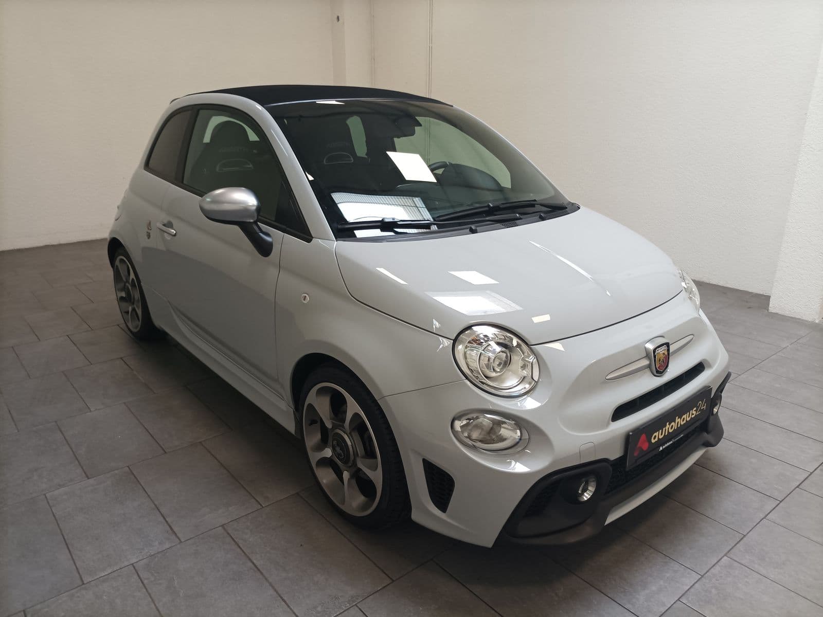 Abarth 595 Cabrio / Roadster ABARTH 595 1.4 T-Jet 16V 595C Turismo Cabriolet #1