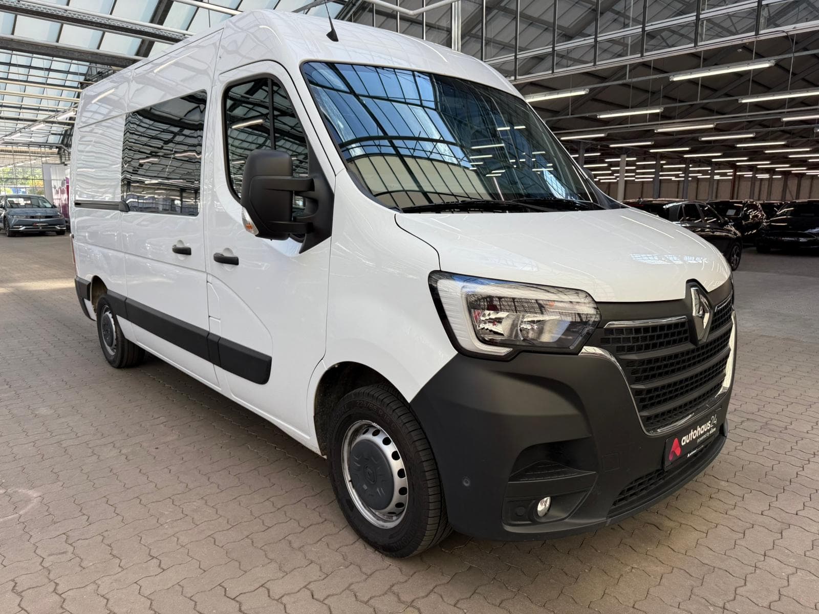 Renault Master Transporter RENAULT Master 2.3 dCi 150 3,5t L2H2 Front Basis Kastenwagen #1
