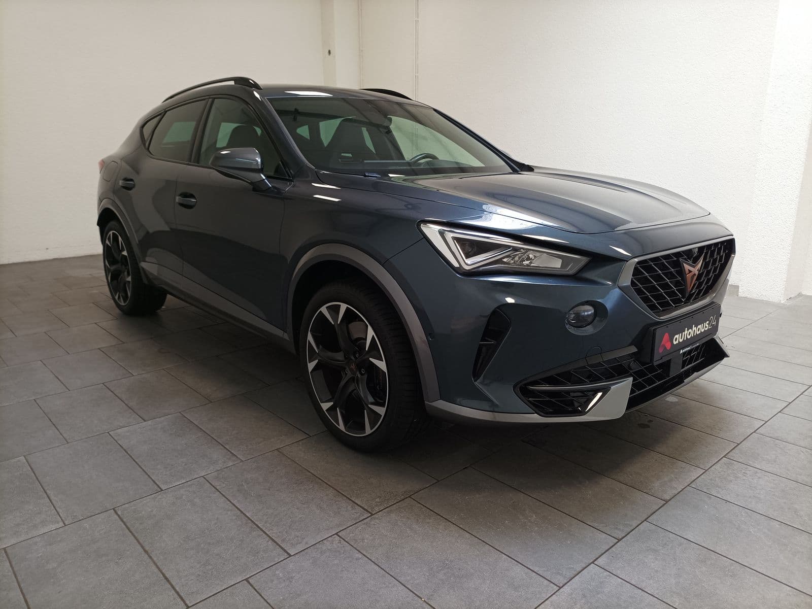 CUPRA Formentor SUV / Crossover / Geländewagen CUPRA Formentor 2.0 TSI 228kW VZ 4Drive DSG Sports Utility Vehicle #1