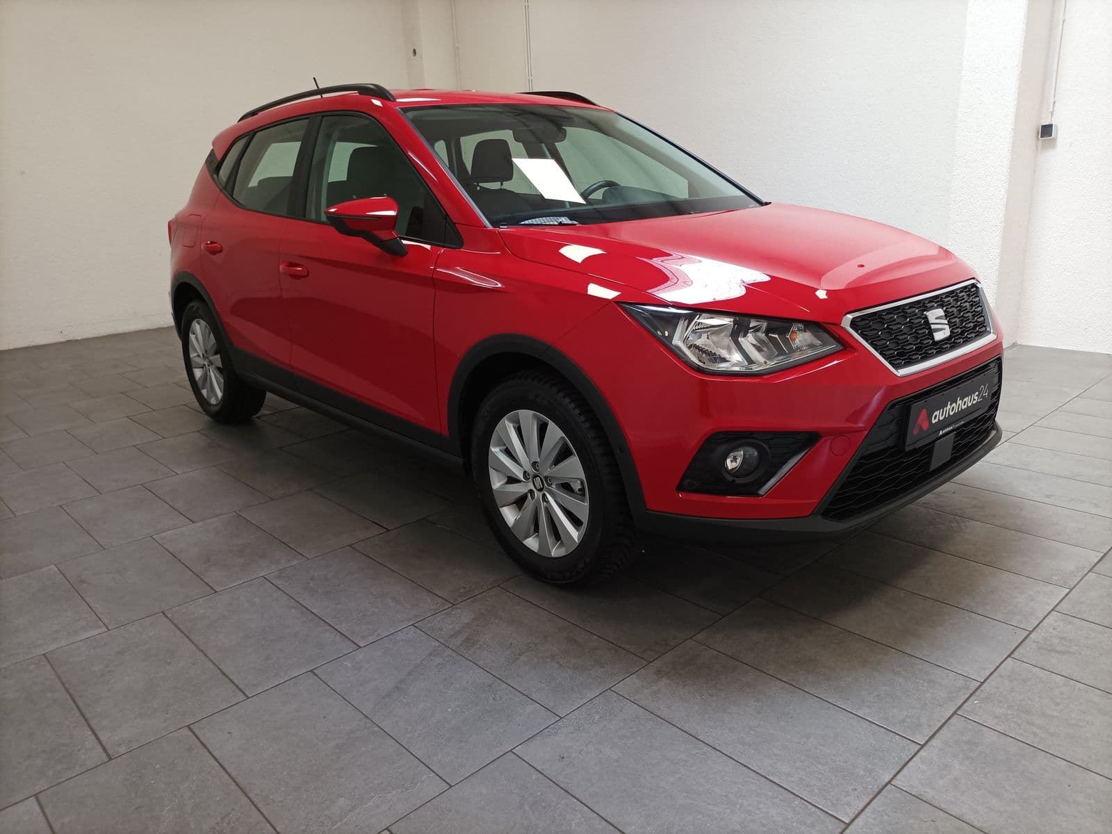 SEAT Arona SUV / Crossover / Geländewagen SEAT Arona 1.0 TSI 81kW Style BEATS DSG Sports Utility Vehicle #1