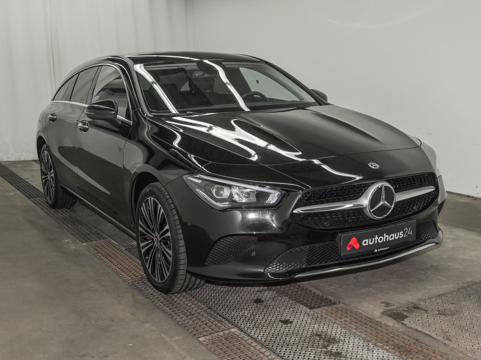 Mercedes-Benz CLA-Klasse Kombi MERCEDES CLA CLA 250 e DCT Shooting Brake Kombi #1