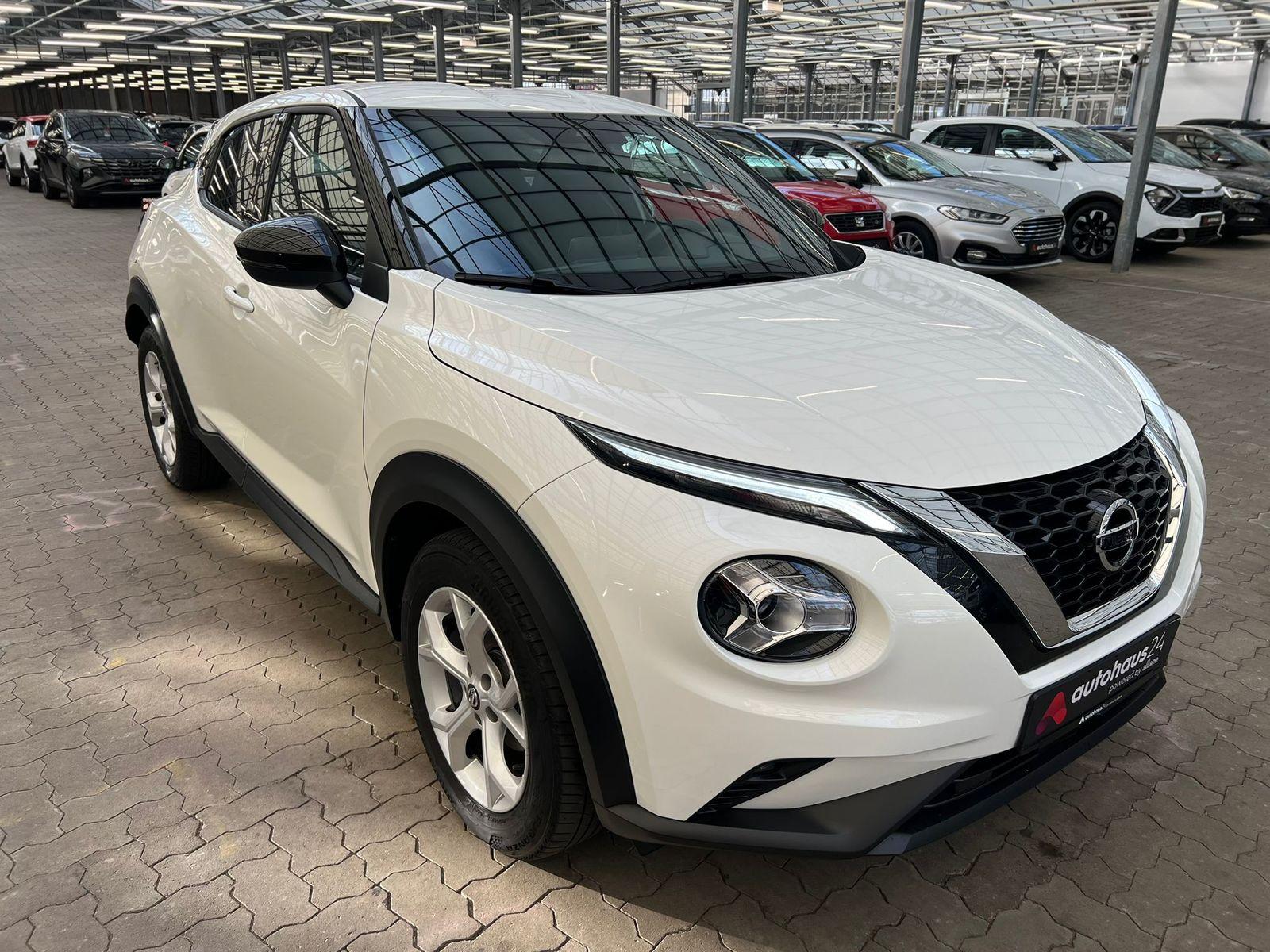 Nissan JUKE SUV / Crossover / Geländewagen NISSAN JUKE 1.0 DIG-T N-CONNECTA Sports Utility Vehicle