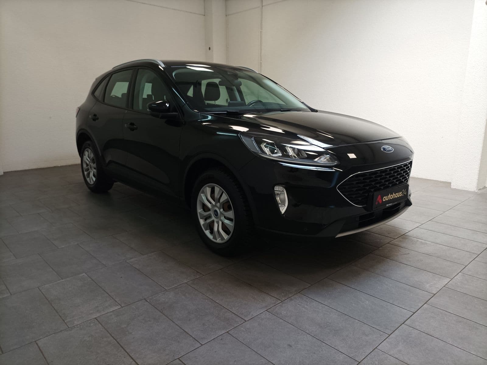 Ford Kuga SUV / Crossover / Geländewagen FORD Kuga 1.5 EcoBoost 110kW COOL & CONNECT Sports Utility Vehicle #1