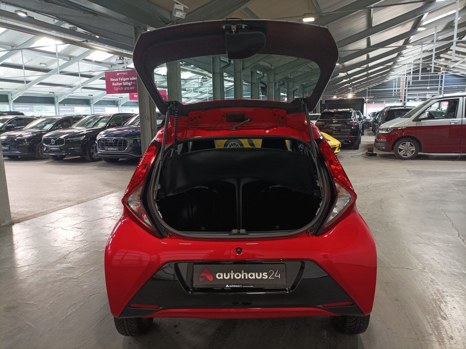 Toyota Aygo Kleinwagen Aygo 1.0 Team D #6