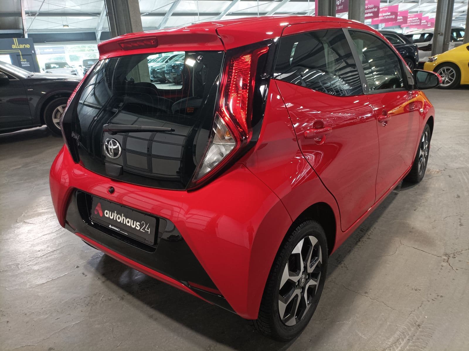 Toyota Aygo Kleinwagen Aygo 1.0 Team D #5