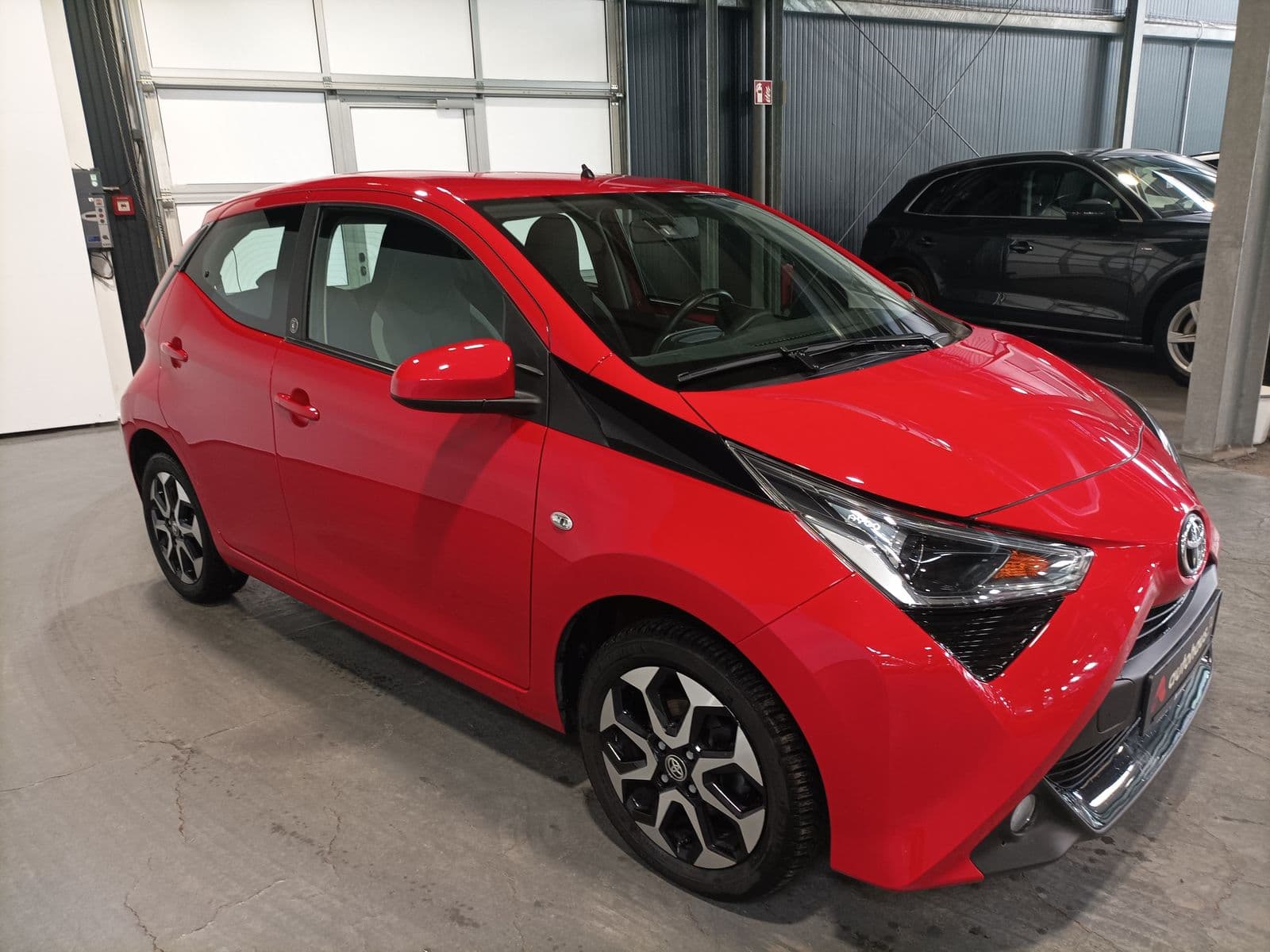 Toyota AYGO Schräghecklimousine TOYOTA AYGO 1,0-l-VVT-i Team Deutschland Kleinstwagen #1